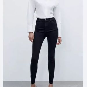 NWOT ZARA WOMEN BLACK HI-RISE SCULPT JEANS  High Waist SIZE 4